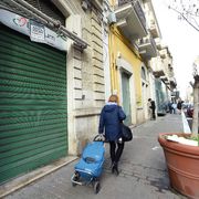 La desertificazione commerciale avanza: 1.100 Comuni senza un negozio di alimentari