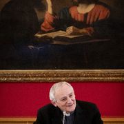 Zuppi: norme che legittimano suicidio assistito ed eutanasia spingono i più fragili a togliere il disturbo