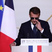 La Francia si rimangia il “diritto di morire”: la legge riparte da capo