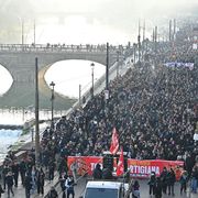 Il corteo nazionale contro lo sgombero del centro sociale Askatasuna a Torino / ANSA