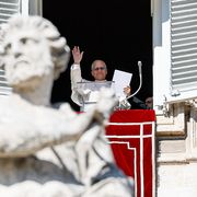 Leone XIV: «Grande preoccupazione per le tensioni Usa-Cuba»