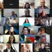 Ma perché i preti stanno sui social? (E no, non c'è solo don Ravagnani)