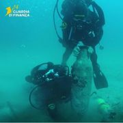 Riemerge a Gallipoli una nave romana carica di anfore