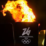 La fiamma e la tregua: un messaggio (da noi) al mondo