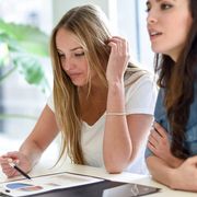 Ecco come l'Università è ancora un ascensore sociale (grazie alle donne)