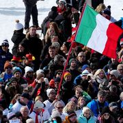 Il popolo dello sci (con la coda): uno spettacolo nello spettacolo