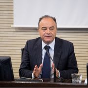 Riti antichi, affari nuovi: la metamorfosi infinita della camorra