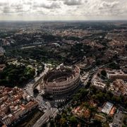 Roma-cometa: il nucleo e una scia in espansione