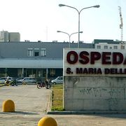 Sei medici sono indagati a Ravenna per aver negato ingressi nei Cpr: cosa sappiamo