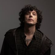 Ermal Meta: «A Sanremo per i bimbi vittime di tutte le guerre»