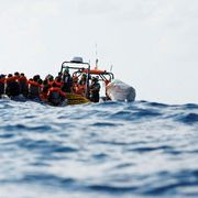 Nel mare ci sono i cadaveri dei migranti: trovato un altro corpo senza vita a Pantelleria