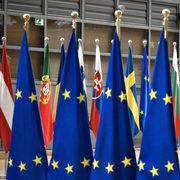 Perché adesso l’Europa deve occuparsi di aborto?