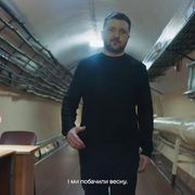 Zelensky mostra per la prima volta il suo bunker. «Qui mi dissero: Volodymyr, c'è una minaccia»