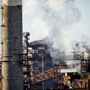 Il Tribunale di Milano pronto a bloccare la produzione a caldo nell'ex Ilva: salute in pericolo