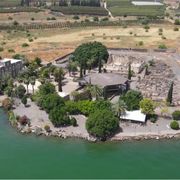 A Cafarnao riemergono
gli ormeggi
di Pietro