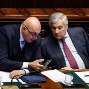 Tajani: 100mila italiani coinvolti nella crisi in Iran