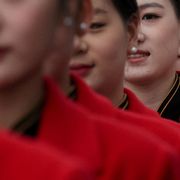 Tutto pronto in piazza Tiananmen a Pechino per l'apertura del Congresso nazionale del popolo presso la Grande Sala del popolo