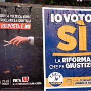 Cartelloni pubblicitari per il Referendum