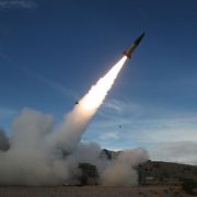 I numeri (incredibili) della corsa globale al riarmo. E l'Europa è la prima acquirente