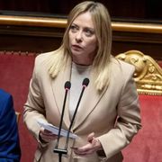 Guerra in Iran, Meloni alle Camere: «Non siamo complici, azione fuori dal diritto internazionale»