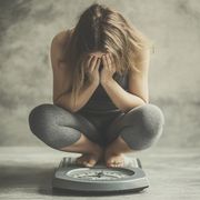 I disturbi alimentari sono in crescita.
E si comincia a non mangiare a 8 anni