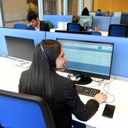 Nei call center migliaia di posti a rischio: così l'intelligenza artificiale spegne il lavoro