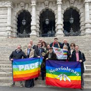 «Un’altra difesa è possibile». Al via la raccolta firme per una nuova legge