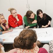 Arte e inclusione nel nuovo progetto di Marinella Senatore