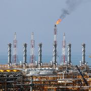 In Iran ucciso anche il capo degli 007. Colpito il più grande giacimento di gas del mondo