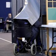 Con la Carta Ue si potrà votare accompagnati