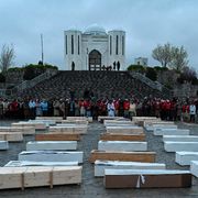 Il "day after" di Kabul: alla ricerca di superstiti al massacro dell'ospedale