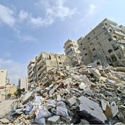 Viaggio nel deserto urbano di Tiro, dove anche il cimitero ha i suoi "sfollati"