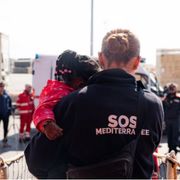 La nave Ong Ocean Viking attracca a Carrara con 116 persone