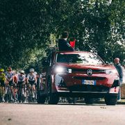 Citroën e il grande ciclismo: un legame storico sulle strade del Giro d’Italia