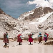 Con le gonne sulle vette più alte: le scalate per i diritti delle Cholitas