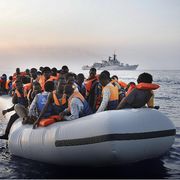 «Senza acqua né cibo»: la morte dei 22 migranti gettati in mare