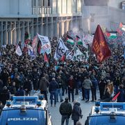 I manifestanti durante il corteo