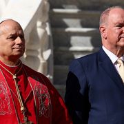 Papa Leone è arrivato nel Principato di Monaco. Mattarella: servono parole capaci di suscitare speranza