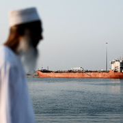 Chi controlla oggi lo Stretto di Hormuz? Tra Usa e Iran è guerra di propaganda