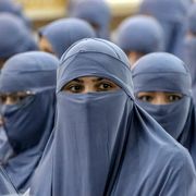 In Afghanistan la resistenza la fanno le donne. Andando a scuola