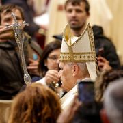 Il Venerdì Santo di pace del Papa: le telefonate con i presidenti di Ucraina e Israele