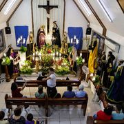 Nelle Filippine il caro-petrolio accorcia il giro delle sette chiese