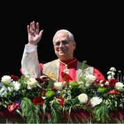 Il Papa a Pasqua: «Chi scatena le guerre deponga le armi. Facciamo udire il nostro grido di pace».