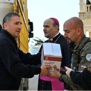 Il nunzio in Libano sotto il fuoco incrociato: sospesa la missione umanitaria