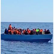 Migranti, 71 persone soccorse dalla Ong Mediterranea. Oim: almeno 990 morti da inizio anno