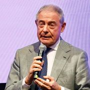 Urso chiama alle armi i petrolieri