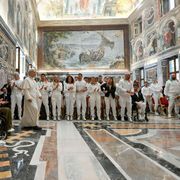 Il Papa agli atleti: «Lo sport è scuola di vita e di pace»