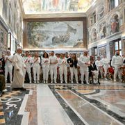 «Vincere senza umiliare, perdere senza perdersi»: cosa ha detto il Papa agli atleti di Milano Cortina