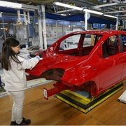 Primo maggio amaro per i lavoratori di Trasnova: scatta il licenziamento collettivo