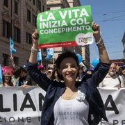 Il “turismo abortivo”:  la scelta di una società perdente